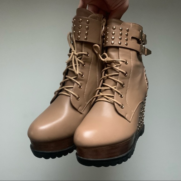 Wonder Woman Pandemic Edition Studded Wedge Heels - Picture 6 of 14